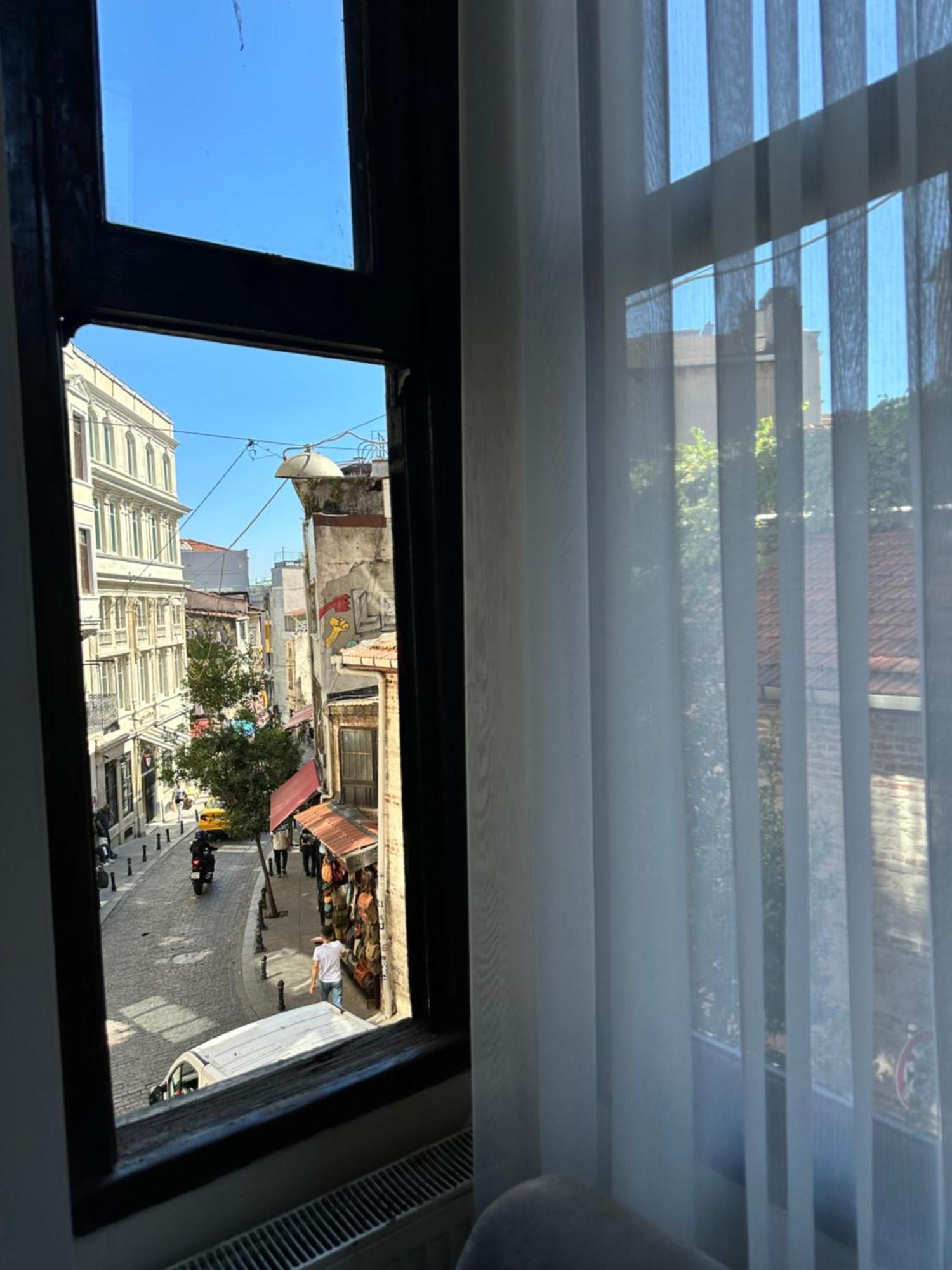 Vega Galata Daire