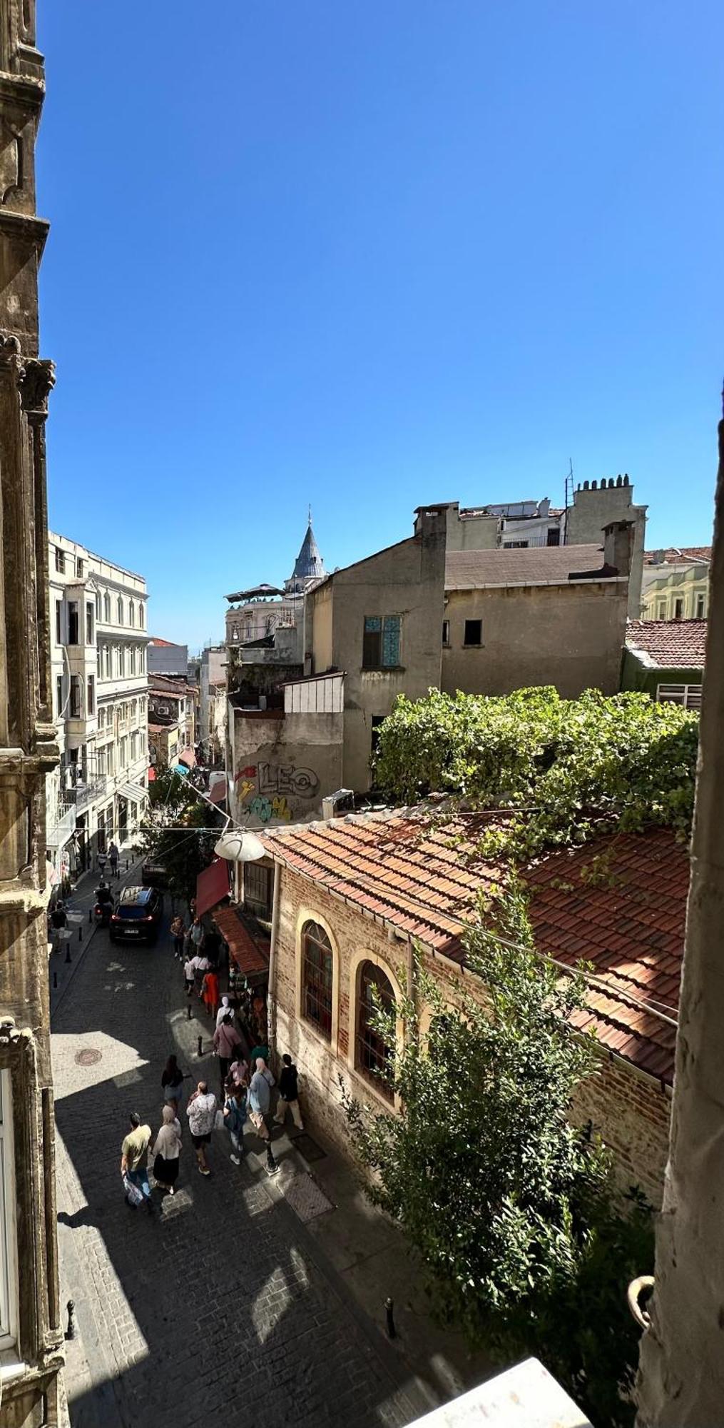 Vega Galata Daire